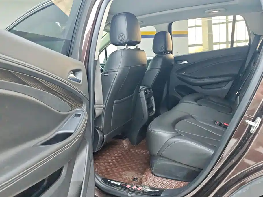 Buick Envision Plus — миниатюра 11