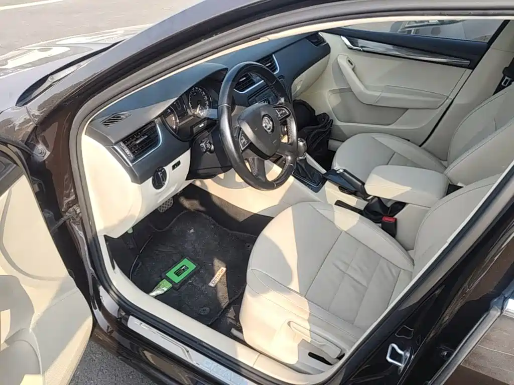 Skoda Octavia — миниатюра 16