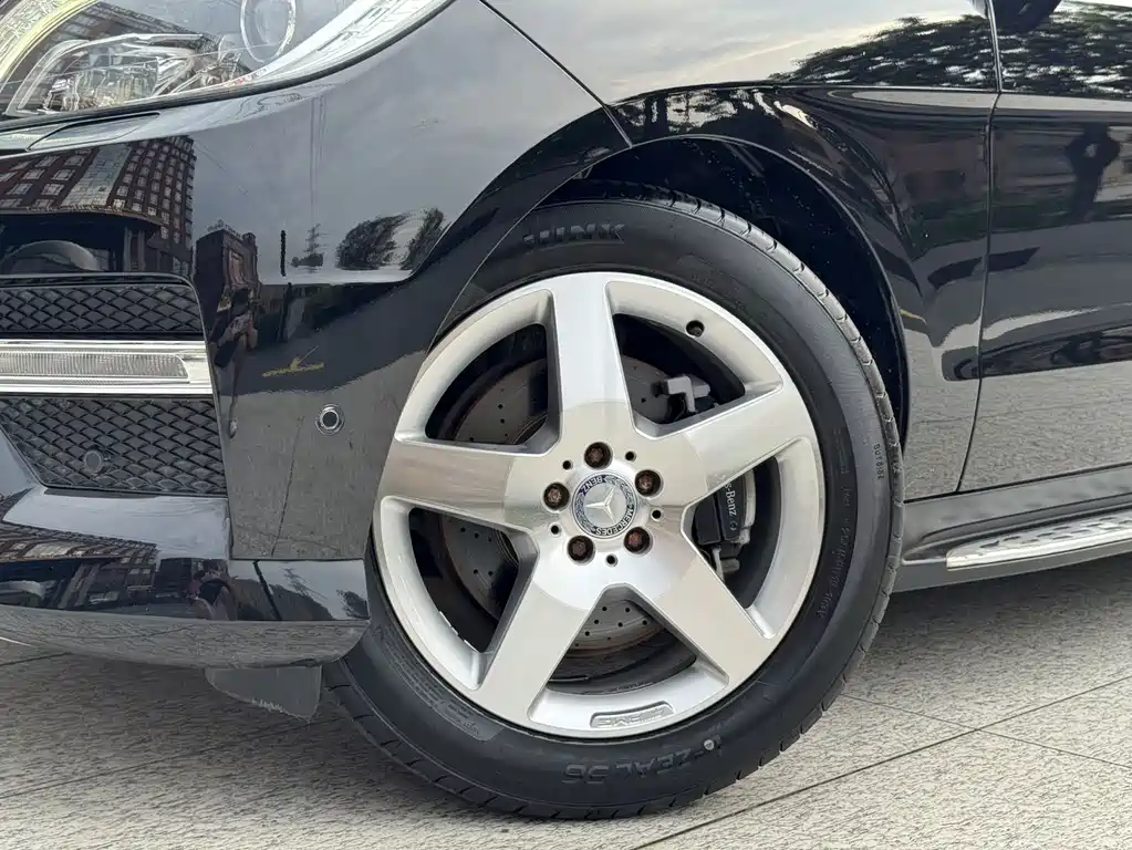 Mercedes-Benz M-Class — миниатюра 19