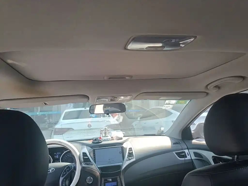 Hyundai Elantra Langdong — миниатюра 18