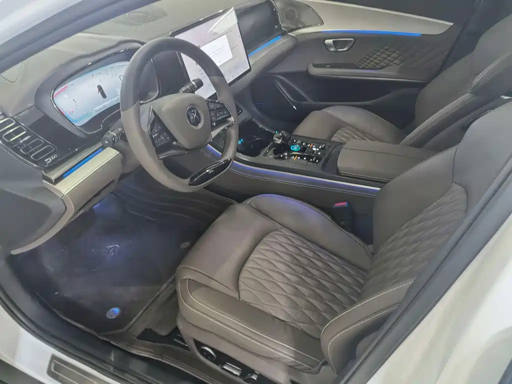 BYD Han — миниатюра 7