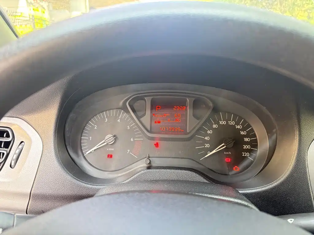 Citroen Elysee — миниатюра 10
