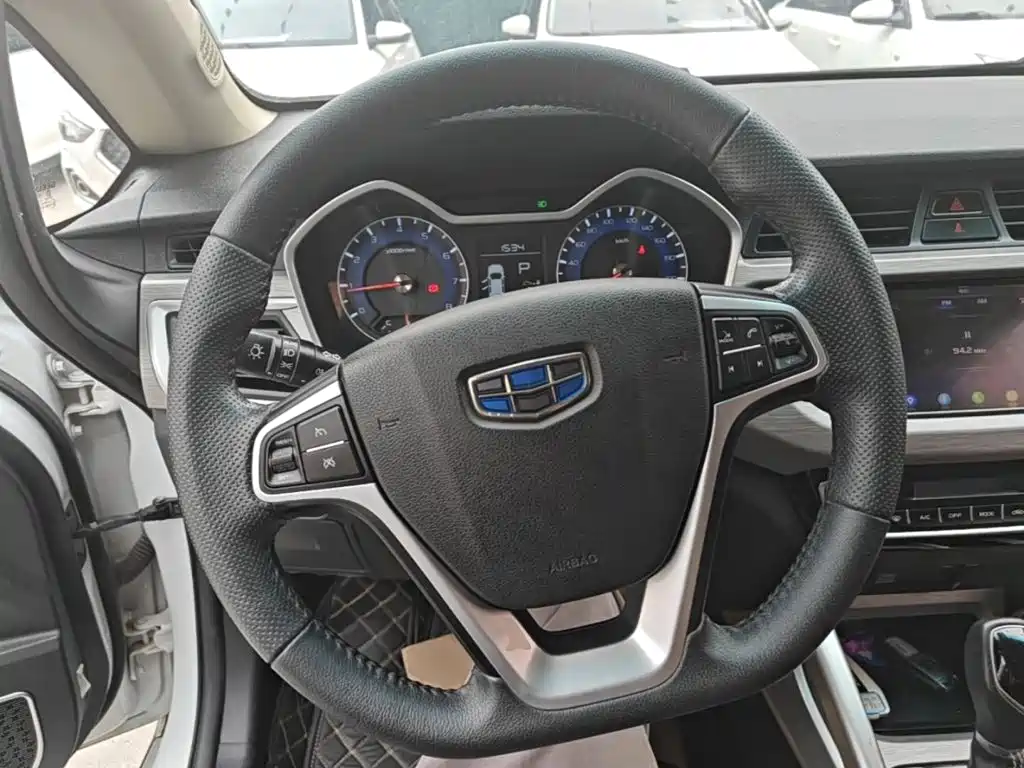Geely Vision X3 — миниатюра 11