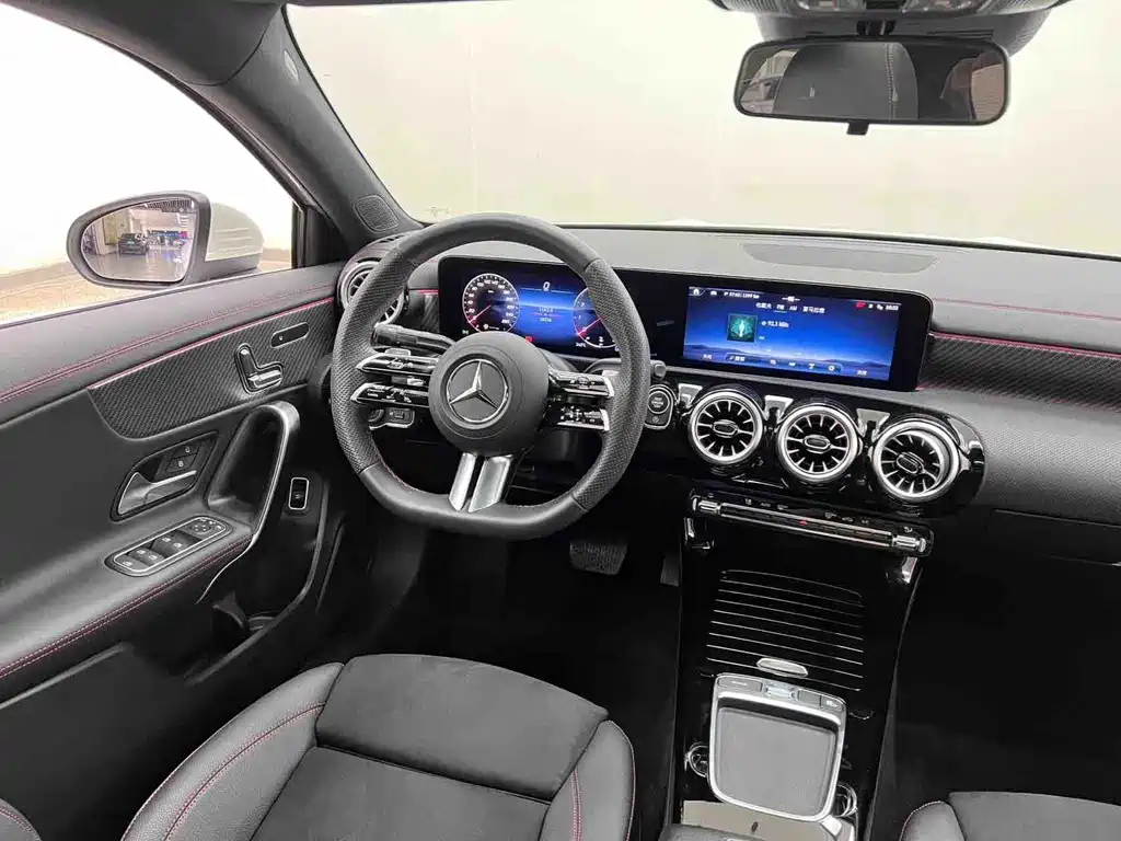 Mercedes-Benz A-Class — миниатюра 17
