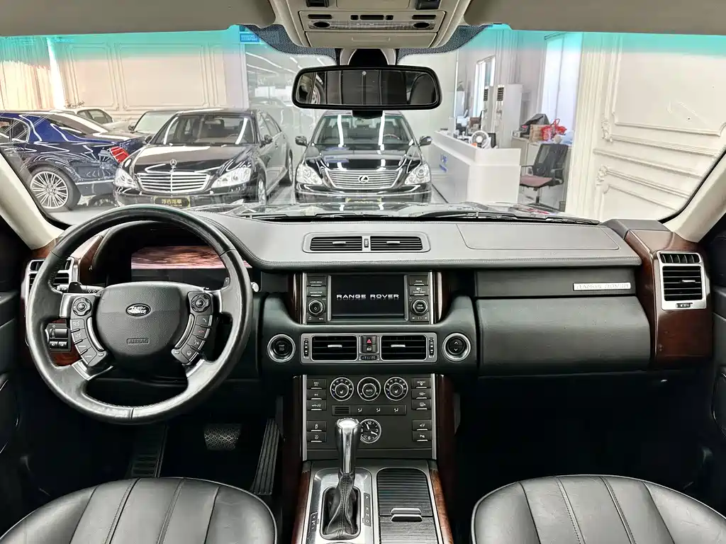 Land Rover Range Rover — миниатюра 8