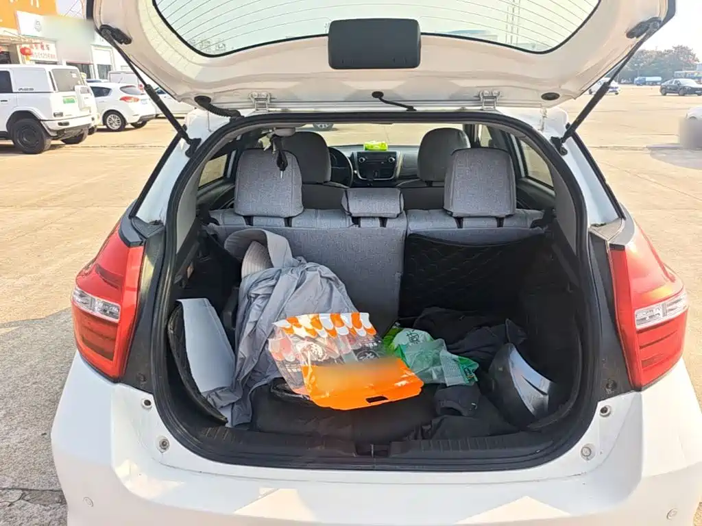 Toyota Yaris L — миниатюра 19