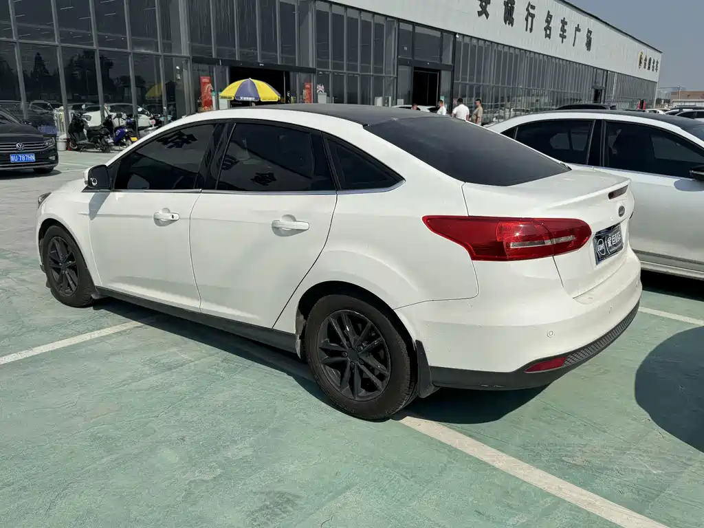 Ford Focus — миниатюра 8