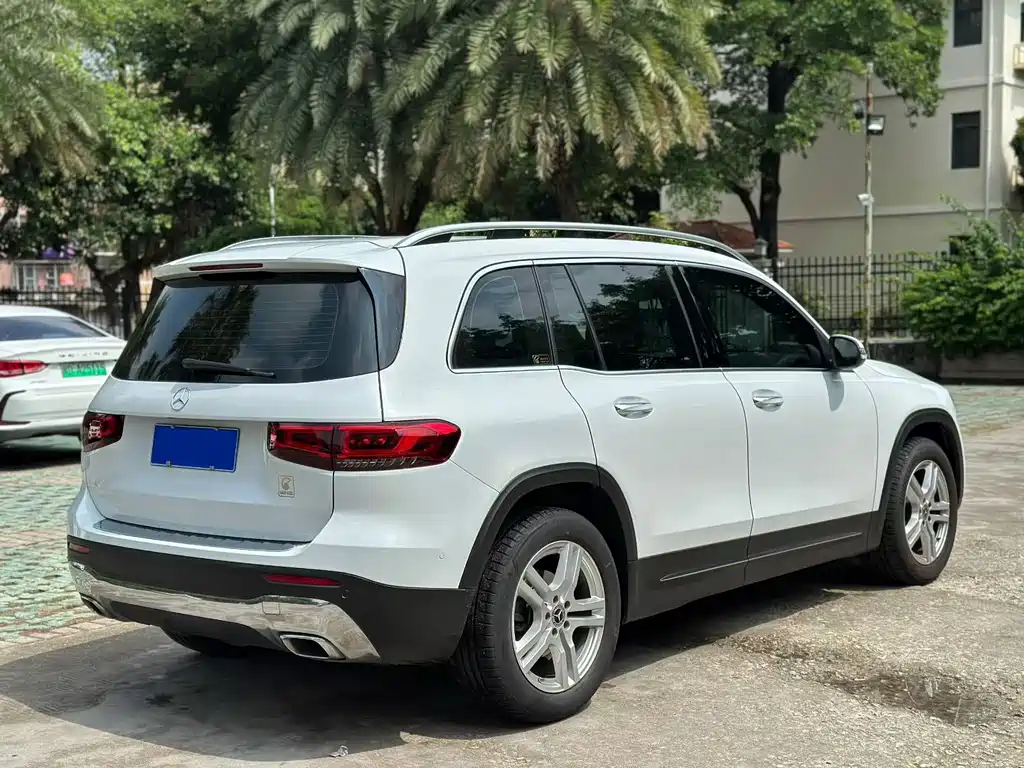 Mercedes-Benz GLB — миниатюра 7