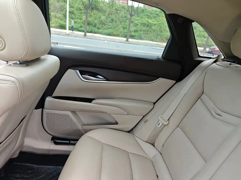 Cadillac XTS — миниатюра 10