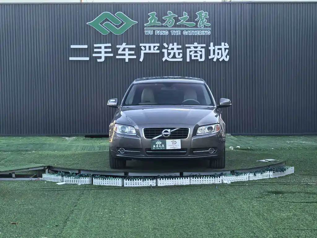 Volvo S80L — миниатюра 2