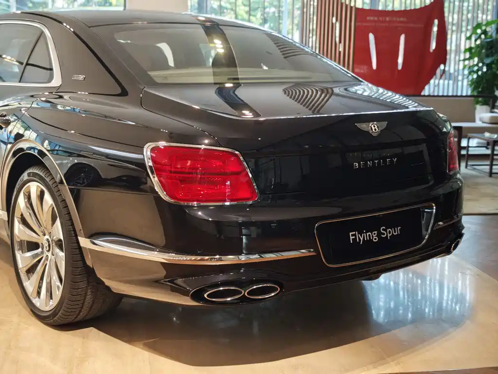 Bentley Flying Spur 2024 4.0T V8 S