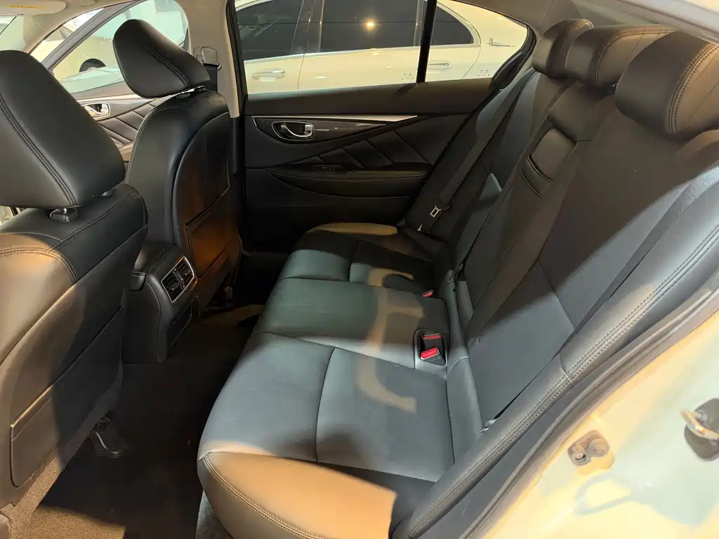 Infiniti Q50L — миниатюра 13