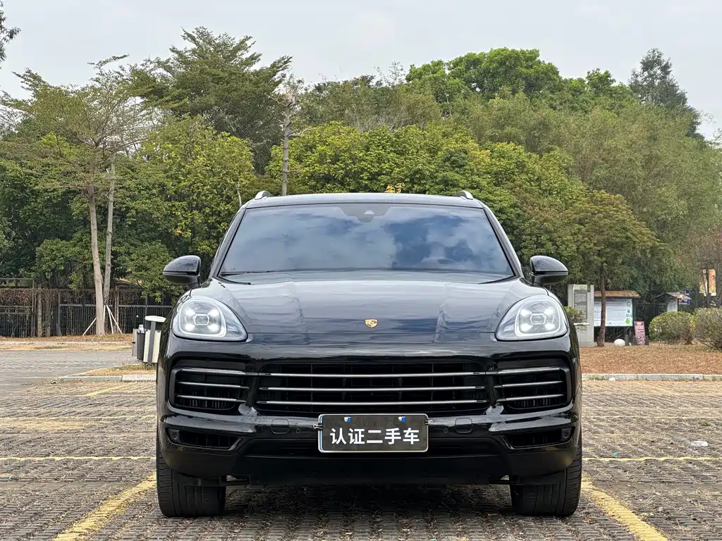 PORSCHE CAYENNE