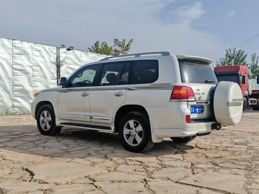 Toyota Land Cruiser — миниатюра 12