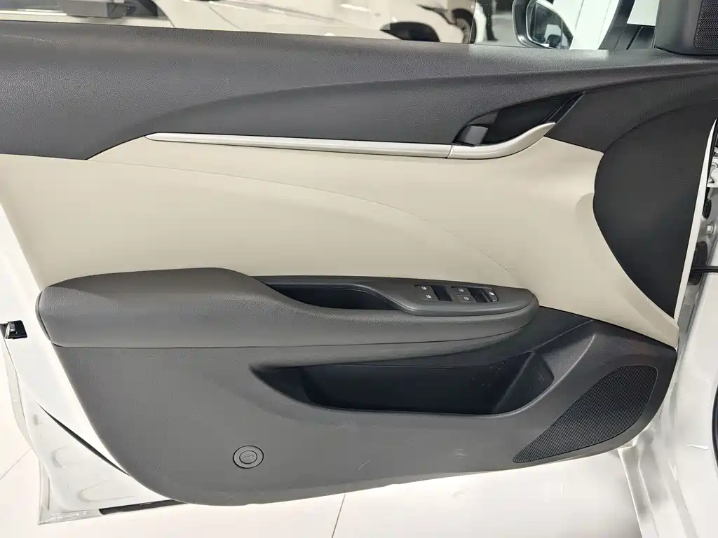 Buick Excelle — миниатюра 14