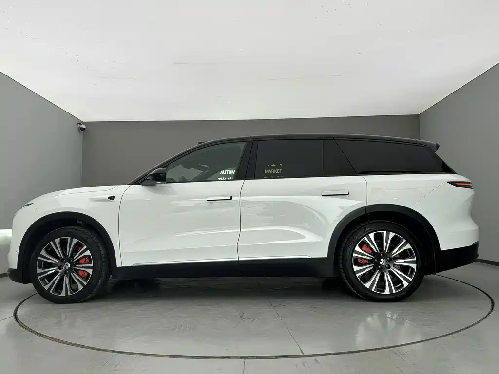 NIO ES8 — миниатюра 4