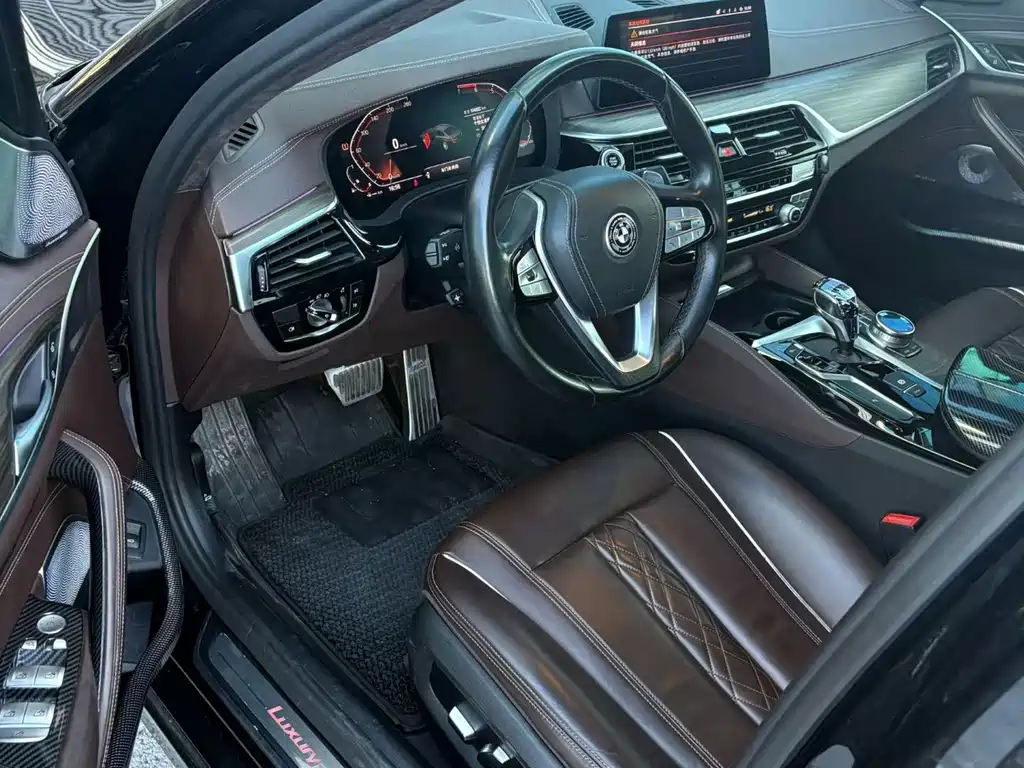 BMW 5 Series — миниатюра 3