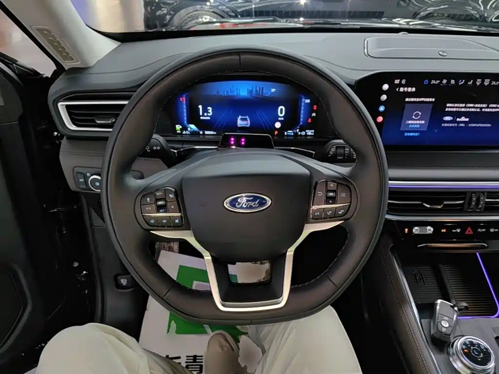 Ford Explorer — миниатюра 11