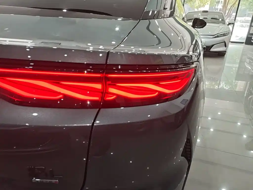 BYD Han L — миниатюра 8