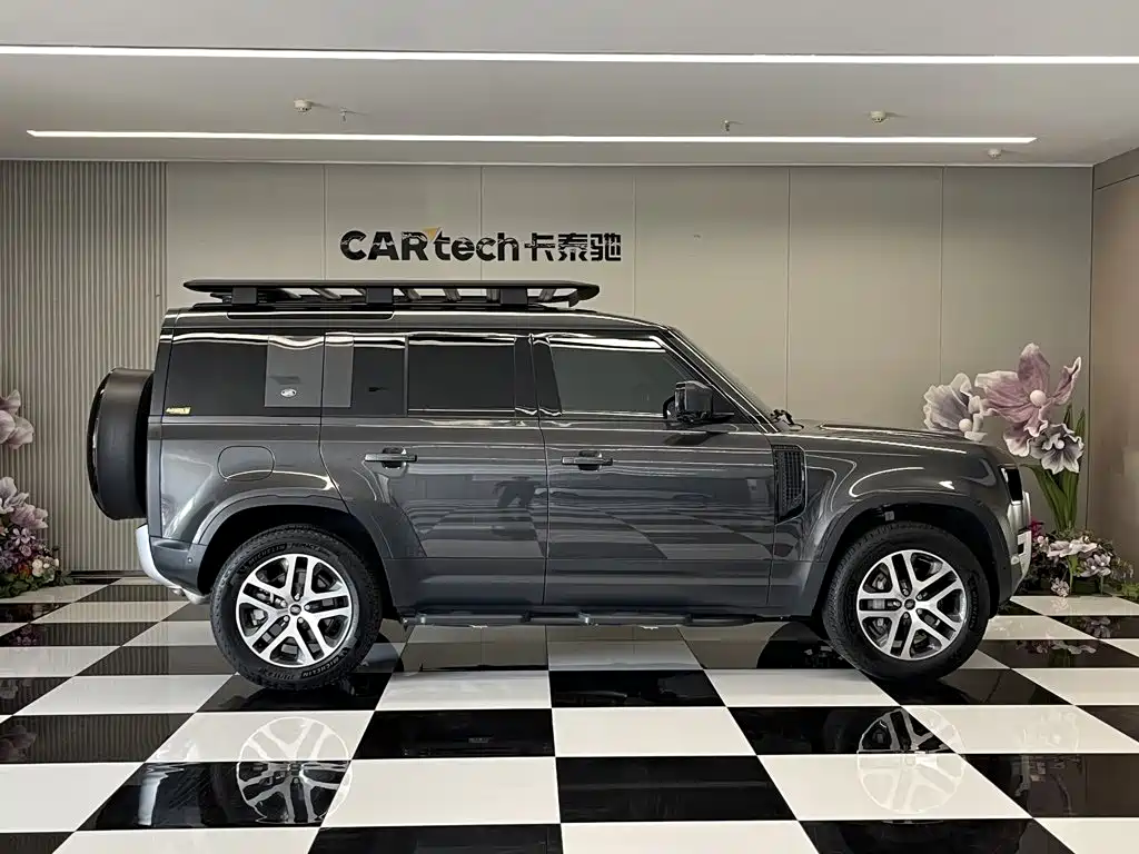 Land Rover Defender — миниатюра 4