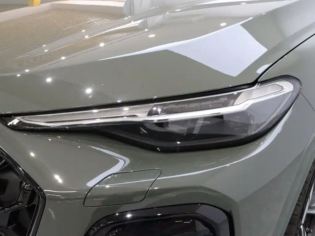 Audi Q5L — миниатюра 18