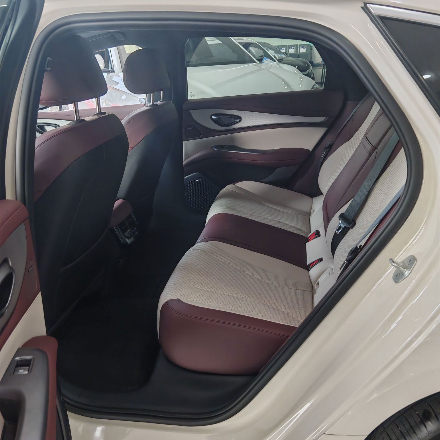 BYD Seal 07 DM-i — миниатюра 11