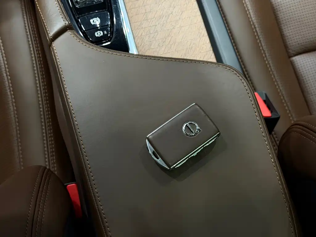 Volvo S90 — миниатюра 15