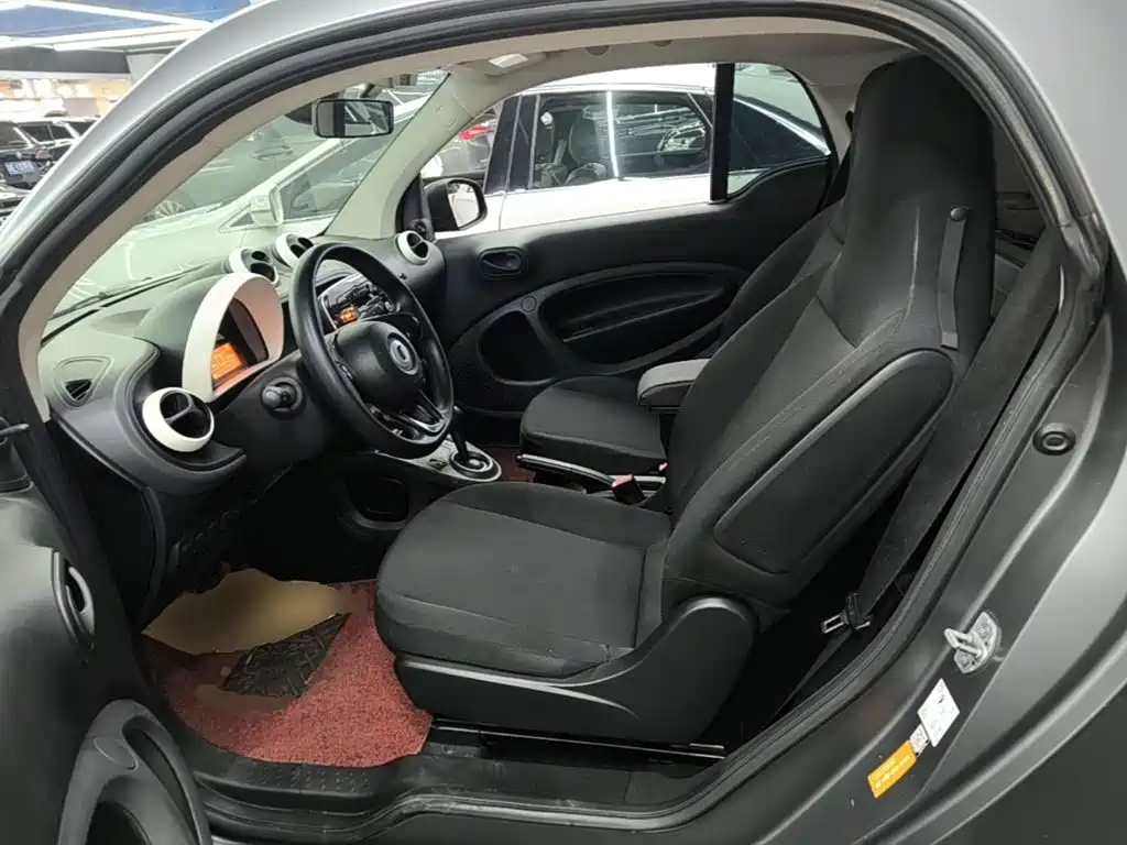 smart Smart Fortwo — миниатюра 17