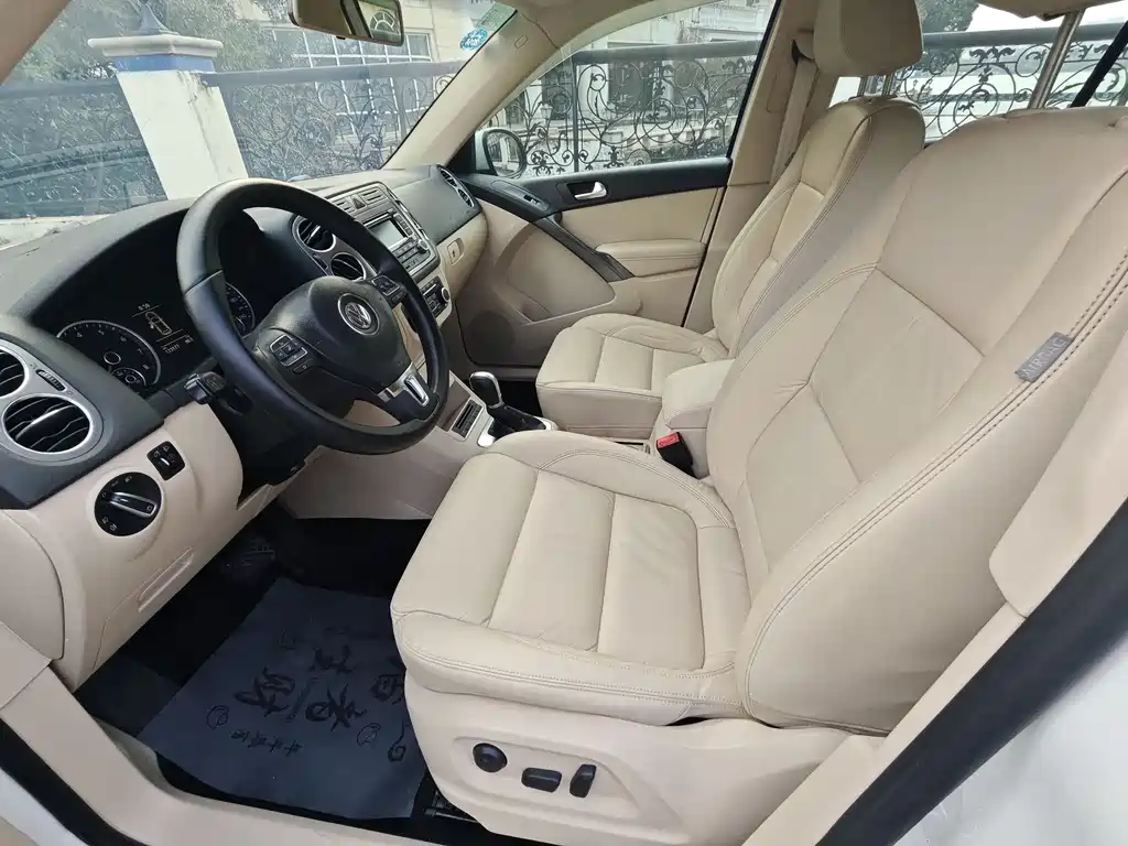 Volkswagen Tiguan 2012 1.8TSI AT