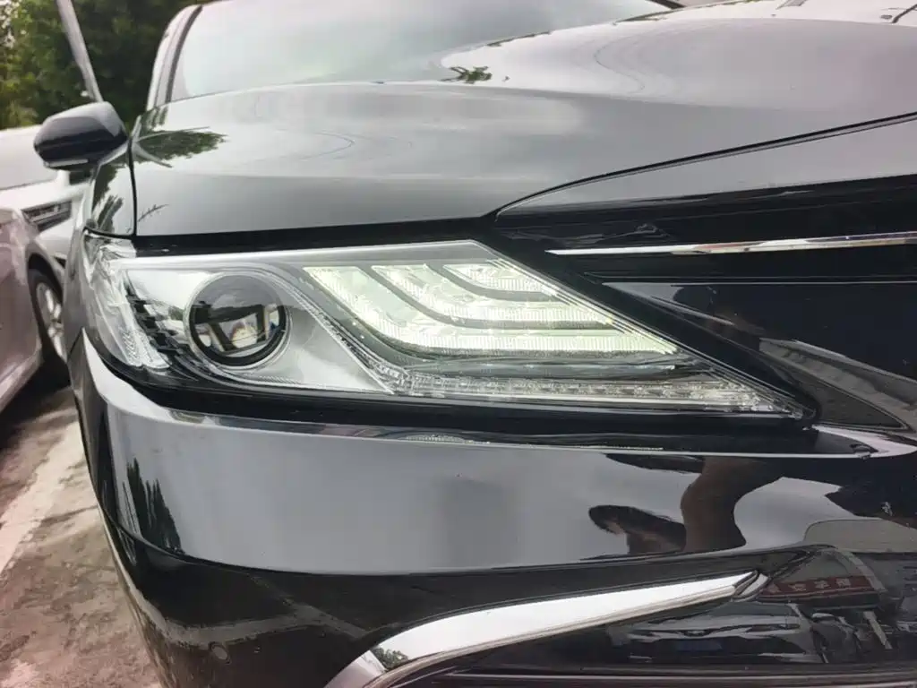 Toyota Camry — миниатюра 11