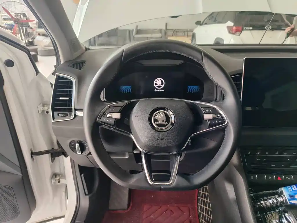 Skoda Karoq — миниатюра 5