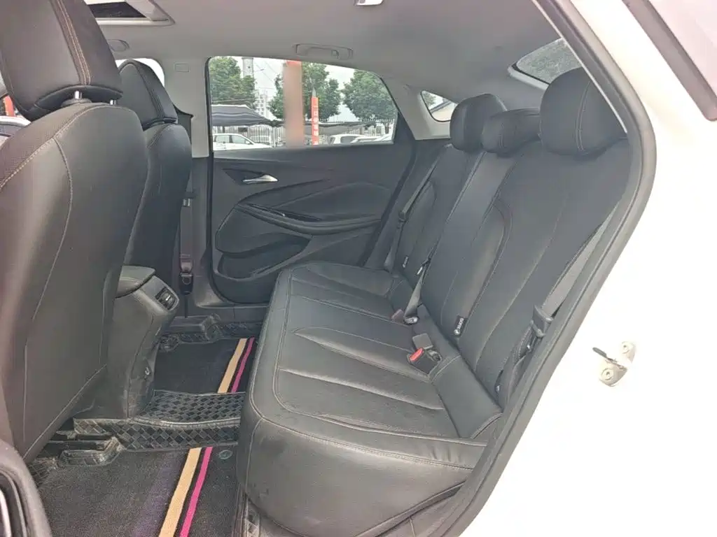 Buick Verano — миниатюра 17