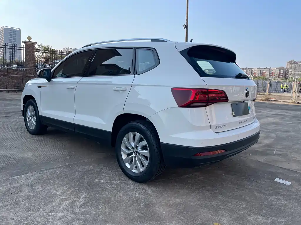 Volkswagen Tharu — миниатюра 3