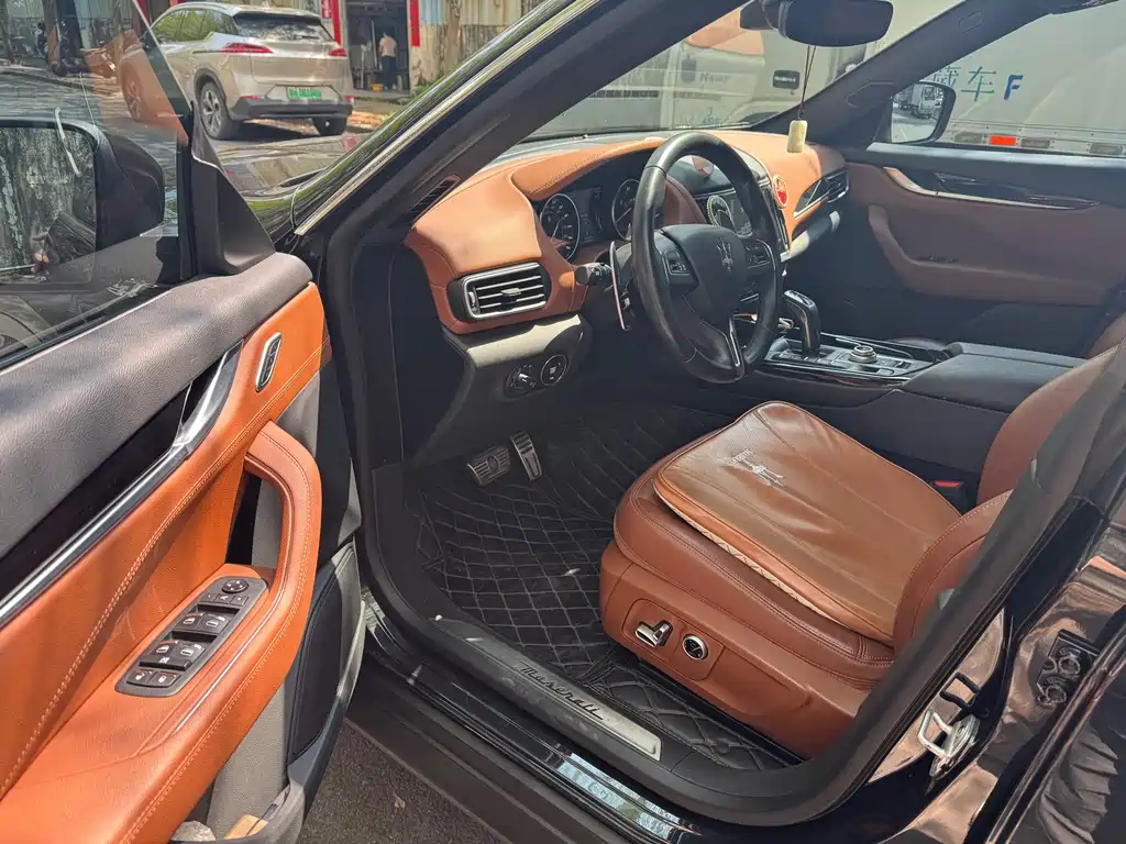 Maserati Levante — миниатюра 6