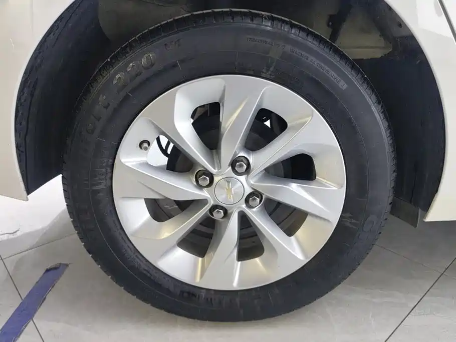 Chevrolet Cavalier — миниатюра 6
