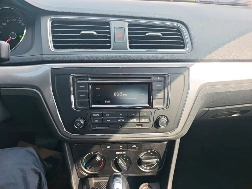 Volkswagen Lavida — миниатюра 13