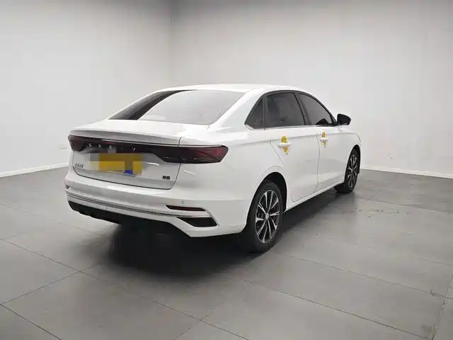 Geely Emgrand — миниатюра 6
