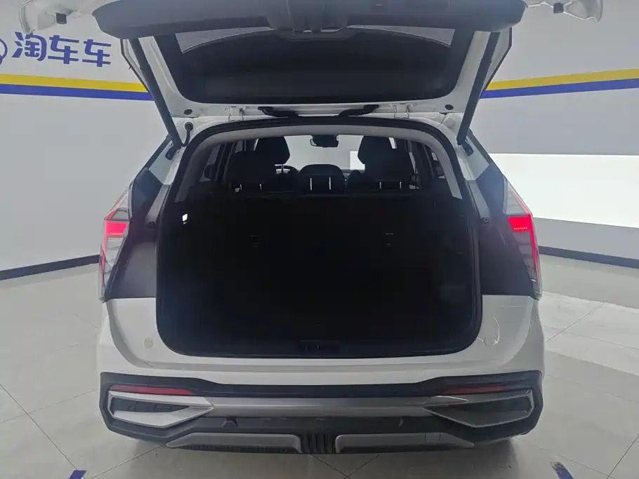 Geely Boyue L — миниатюра 4