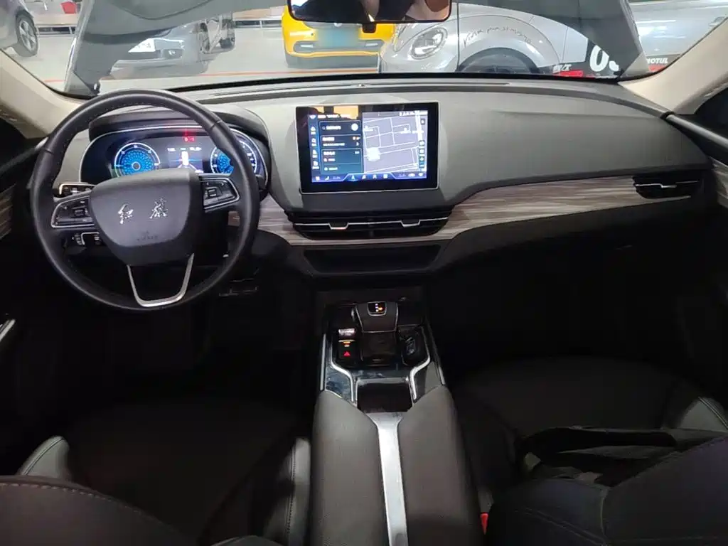 Hongqi Hongqi E-QM5 — миниатюра 10