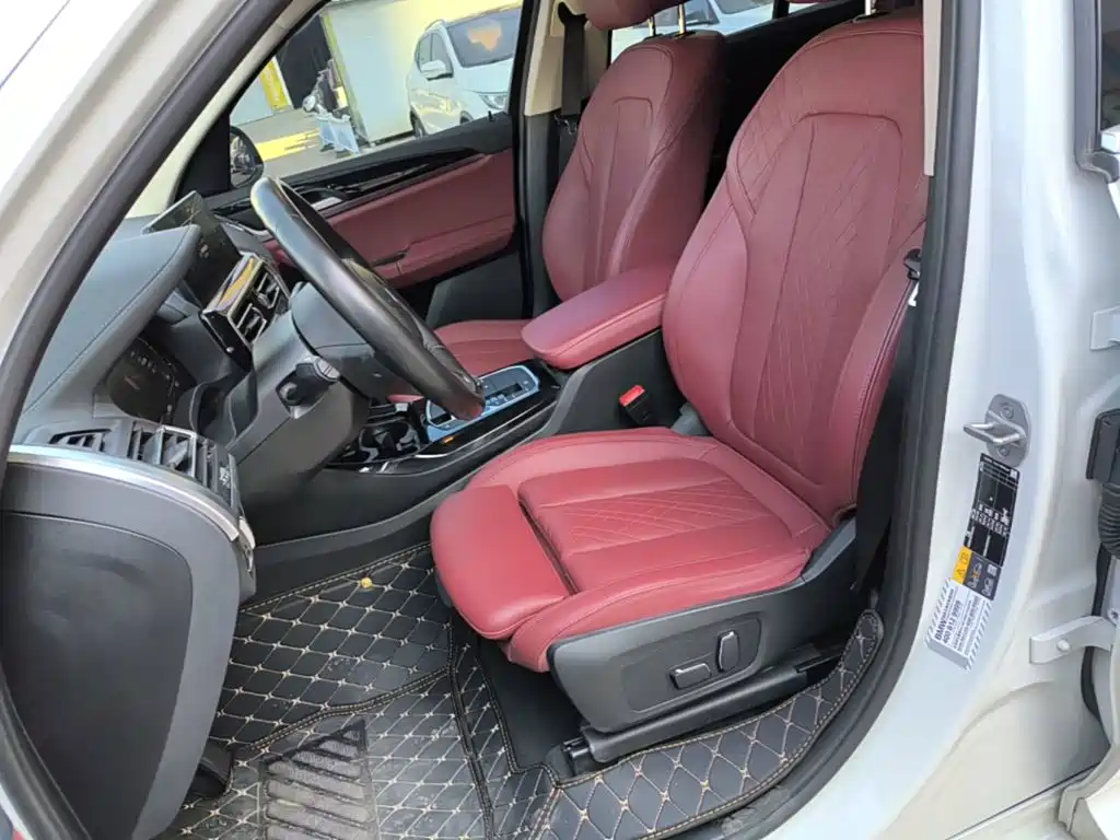 BMW iX3 — миниатюра 15