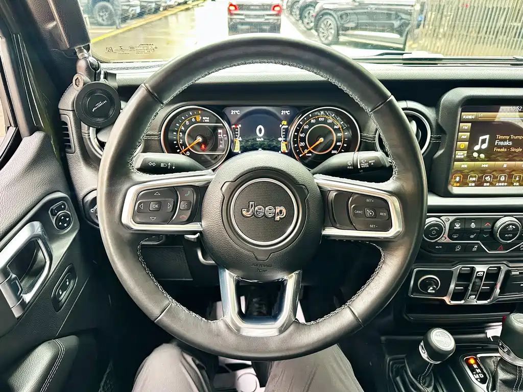 Jeep Gladiator — миниатюра 8