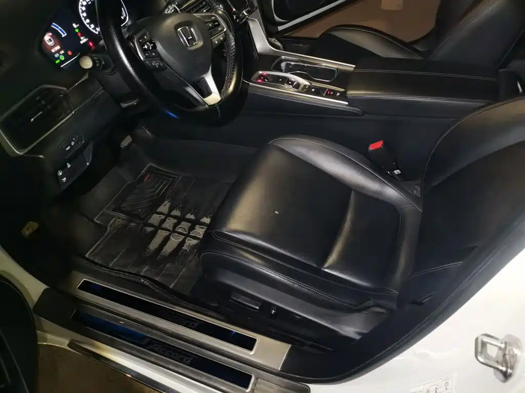 Honda Accord — миниатюра 16