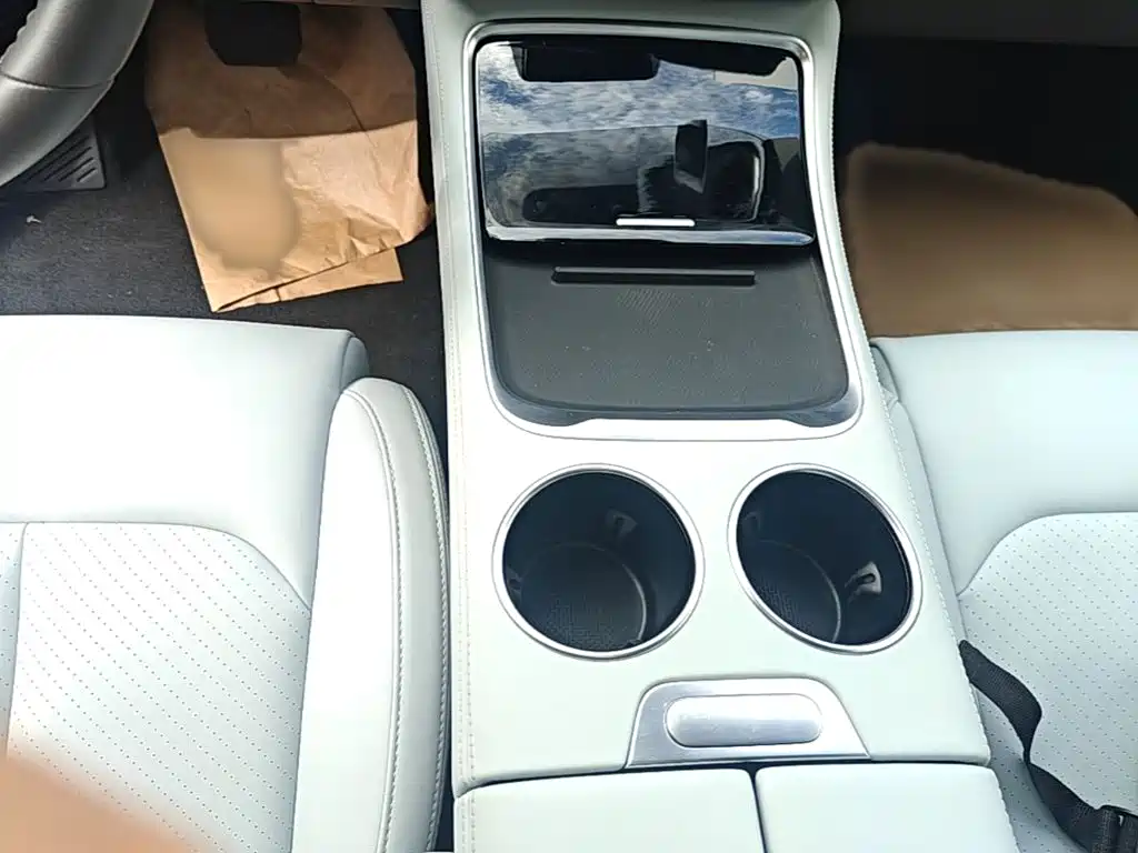Leapmotor Leapmotor C01 — миниатюра 7