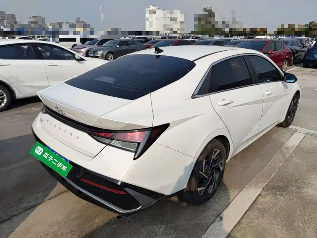 Hyundai Elantra — миниатюра 7