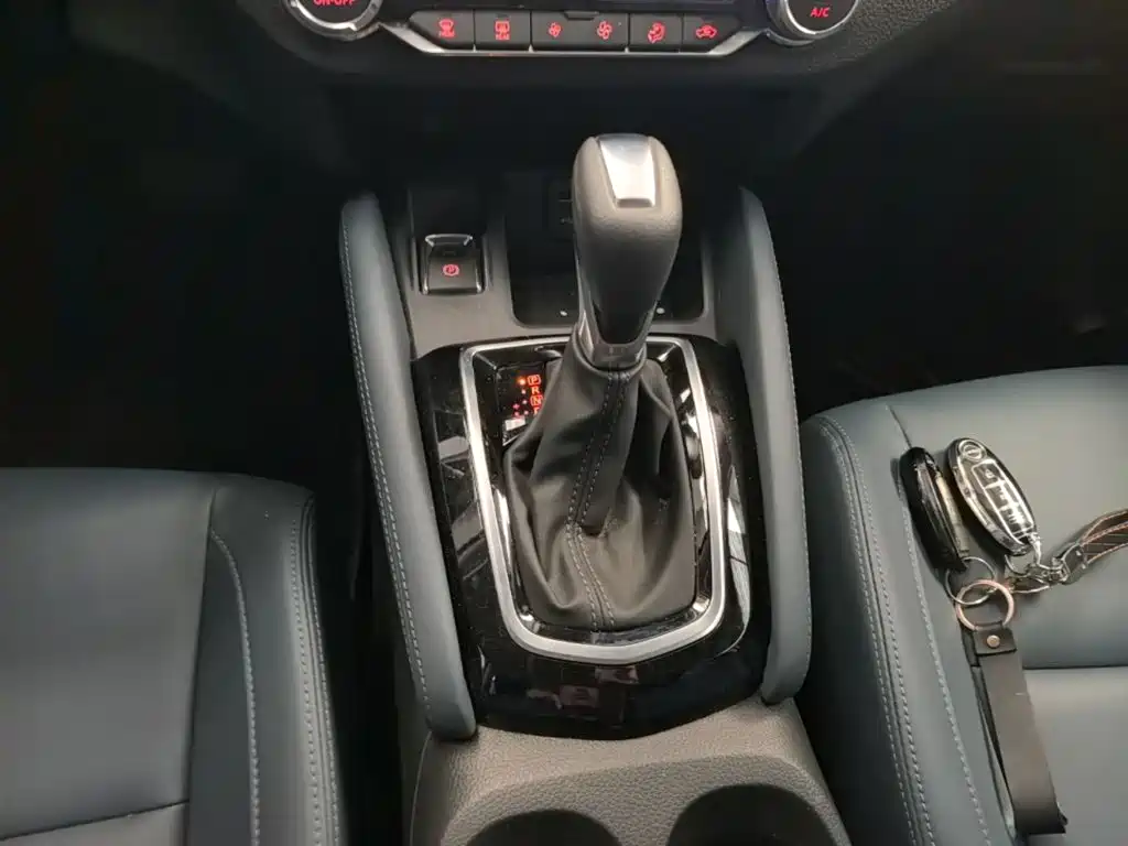 Nissan Qashqai — миниатюра 14