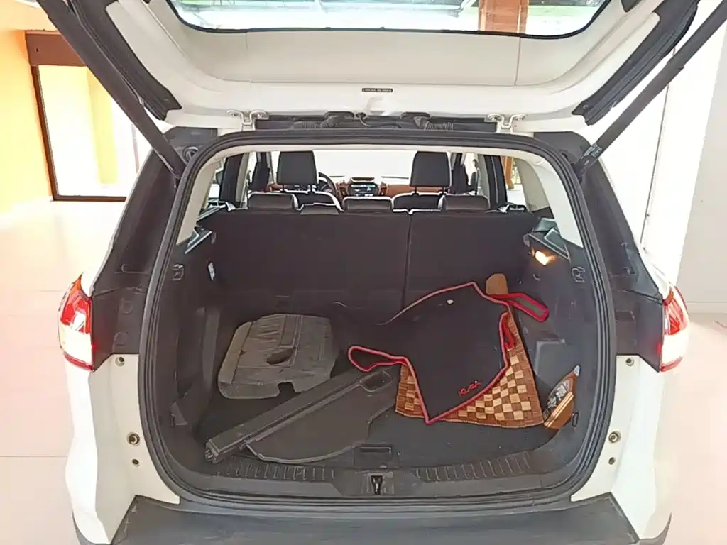 Ford Kuga — миниатюра 19