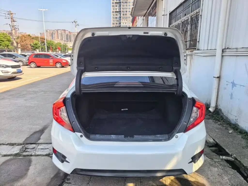 Honda Civic — миниатюра 19
