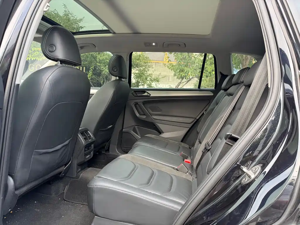 Volkswagen Tiguan L — миниатюра 10