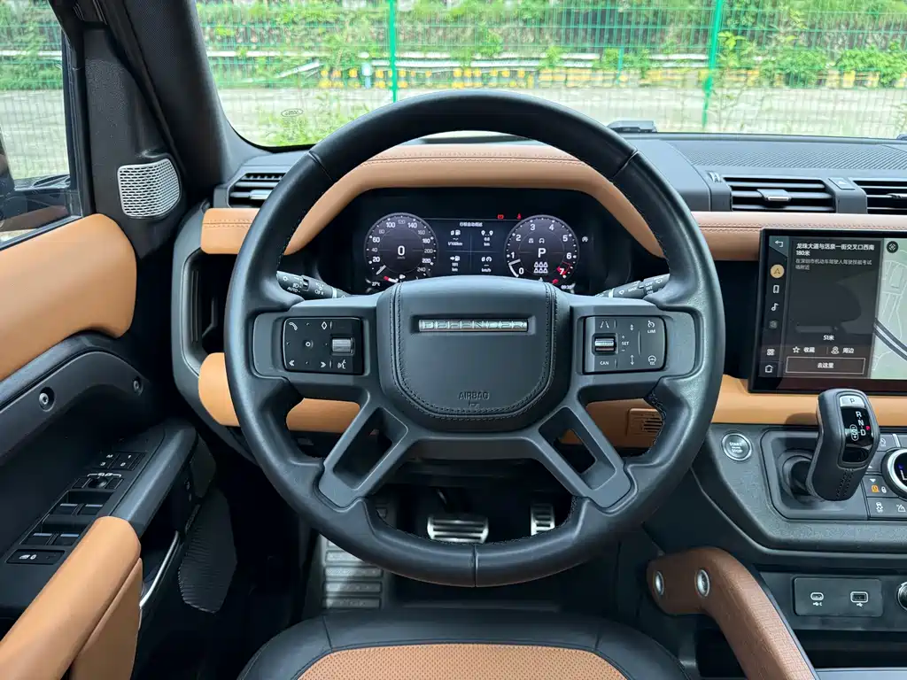 Land Rover Defender — миниатюра 10