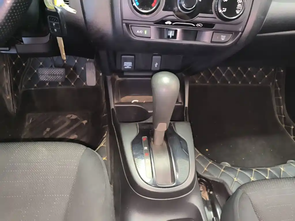 Honda Fit — миниатюра 14